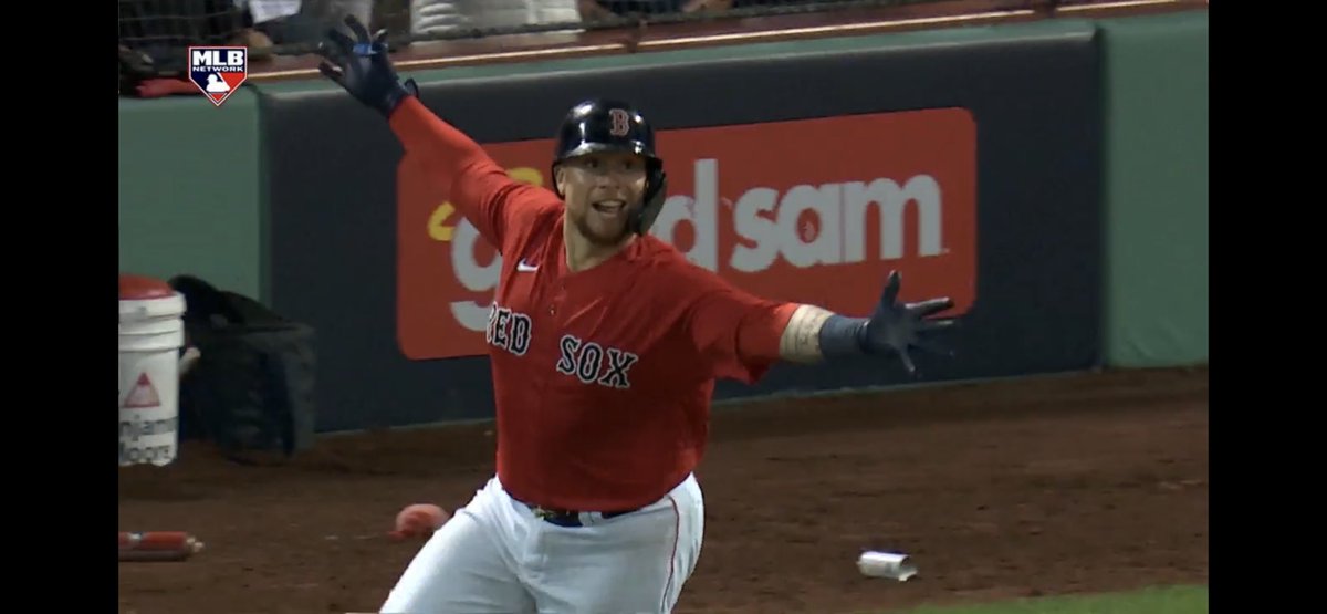 redsoxdad's tweet photo. Amazing win in extra innings by the @RedSox and @Christian_7_7_ let’s finish it up with a win on #marathonmonday @bostonmarathon #redsox #RedSoxNation #redsoxparents https://t.co/cd3BNQhACg