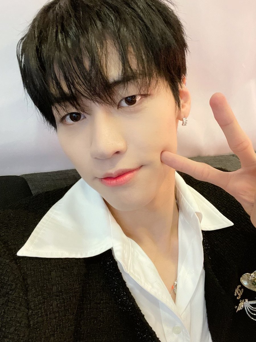 Mel_N1031's tweet photo. 오랜만에 출근길 #승협시 챙기기😉❤️ https://t.co/lZLg7vjLHl