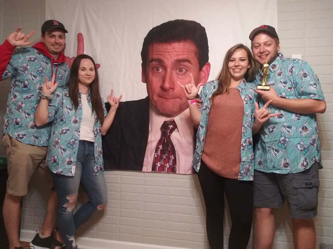 BrandonSoto77's tweet photo. The Office Fan Fest ✔
Have drinks with Jackie Debatin (the stripper) on the office at Poor Richard's ✔
Go to Scranton a 5th time ✔
#theoffice #officefest @theofficetv @officefanfest @SocialScranton https://t.co/FihFd9CwZN