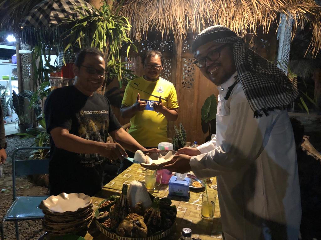 toonarmyjogja's tweet photo. Tasyakuran Indo Toon Army Regional Jogja dalam rangka merayakan era baru Newcastle United

@NUFC @IndoToonArmy https://t.co/7ttthqiref