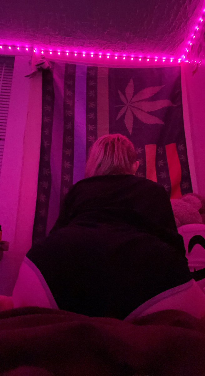 Kai97023171's tweet photo. #nsfw #nsfwcontent #nsfwfemboy #femboy #sexualfemboy #feminineboy #sexworker #malesexworker #trans #transfemboy #ftm #nonbinary #hethey #bisexual #lgbtqia+ #stoner #sexualstoner #stonerboy #owned #ownedbymaster #propertyofmaster https://t.co/3wshL1qjiH