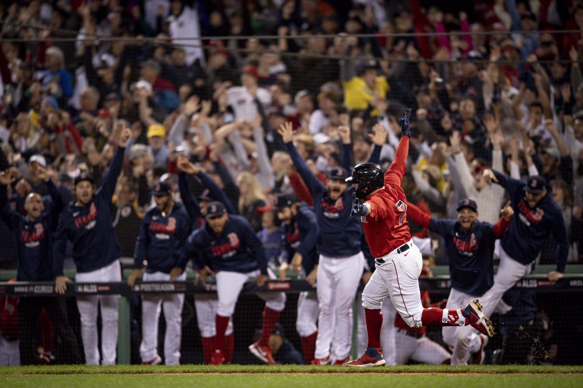 RedSox's tweet photo. Walk it off, Christian 💣 https://t.co/wAOf4eGSsC