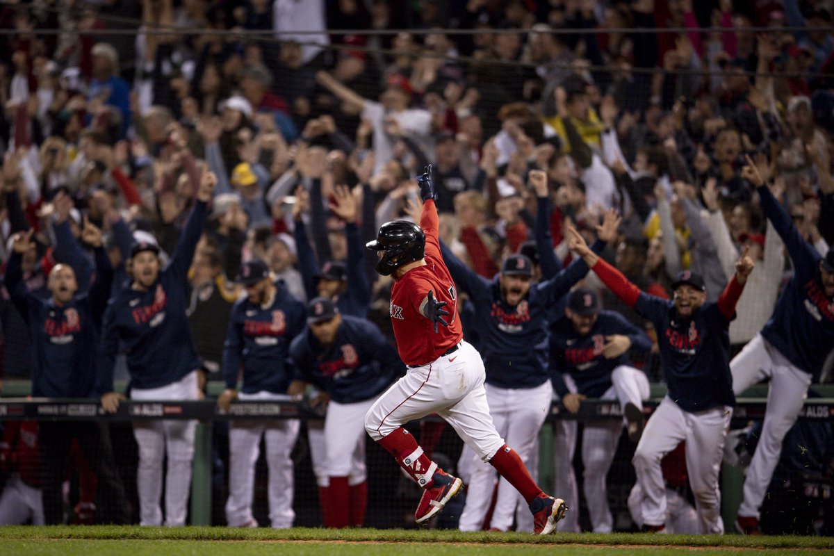 RedSox's tweet photo. Walk it off, Christian 💣 https://t.co/wAOf4eGSsC
