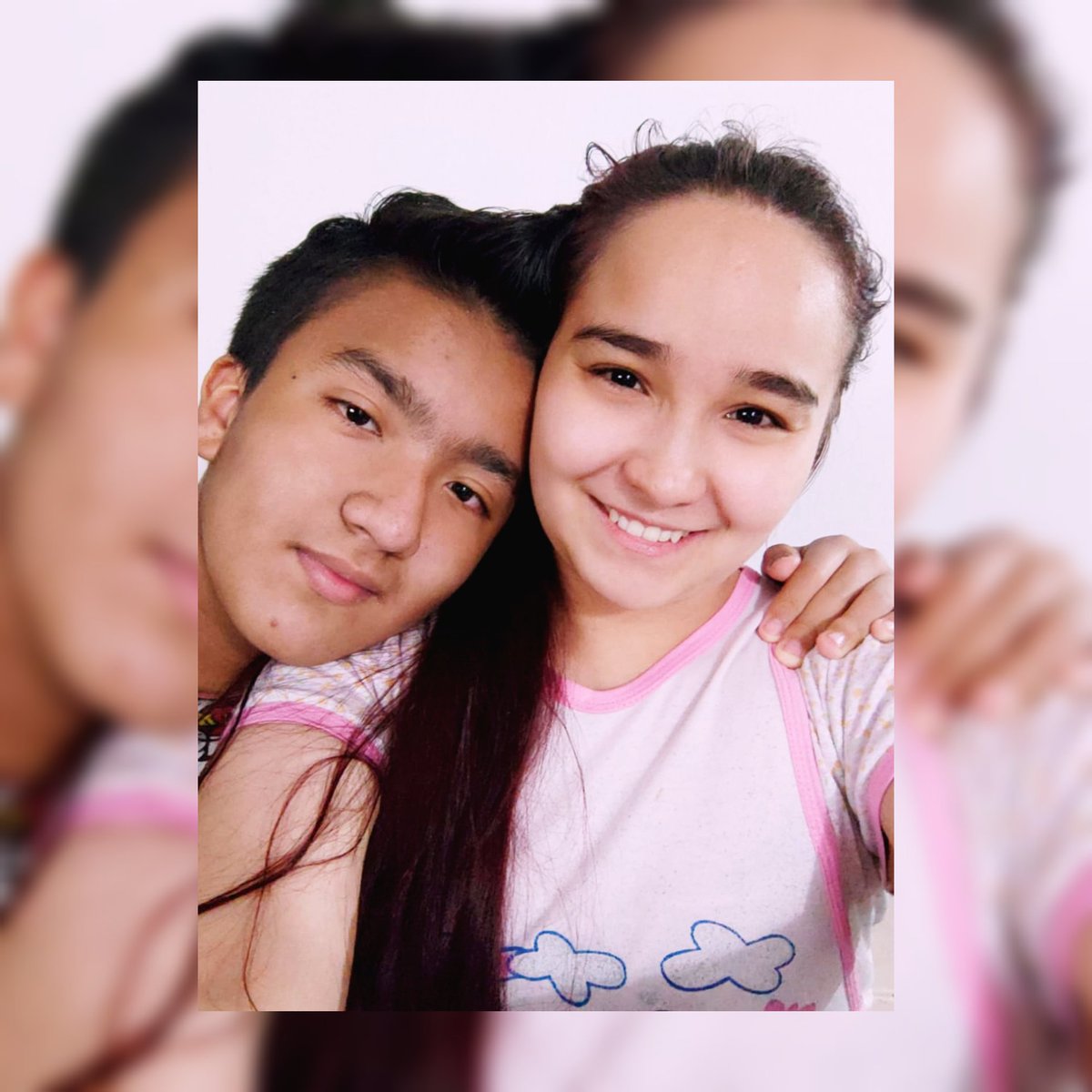 Itsdylandevil's tweet photo. Com mi prima https://t.co/yAQlewLkC1