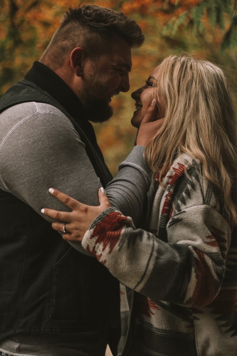 KayleeLPage's tweet photo. Let the countdown begin 🥂💍 https://t.co/6oq2wfRcRC