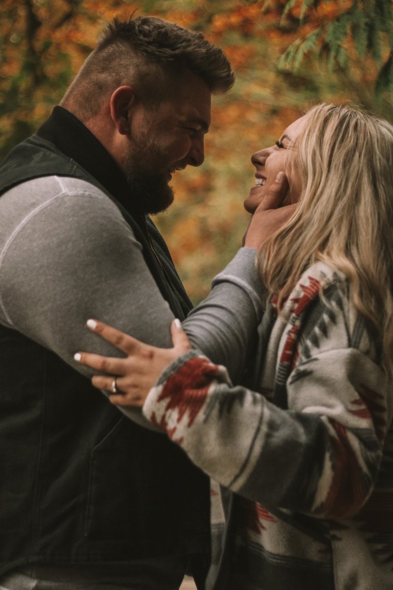 KayleeLPage's tweet photo. Let the countdown begin 🥂💍 https://t.co/6oq2wfRcRC