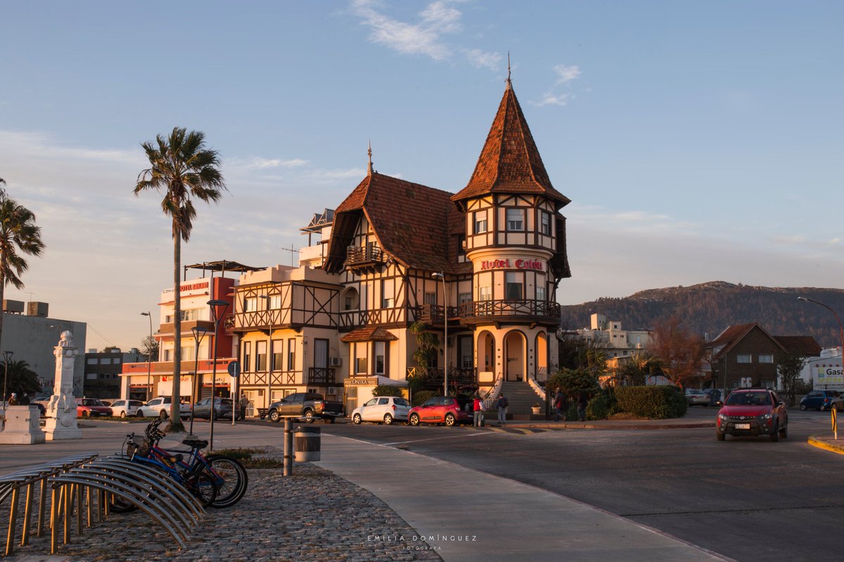 emiliadcph's tweet image. También pueden participar del sorteo en twitter quienes no tengan Instagram. 
Sorteo 2 noches para 2 personas en el Hotel Colón en Pirápolis (con desayuno incluido) para el fin de semana del 19/11.🎉🎉🎉 . 
Participas RT la publicación y siguiéndome en esta cuenta