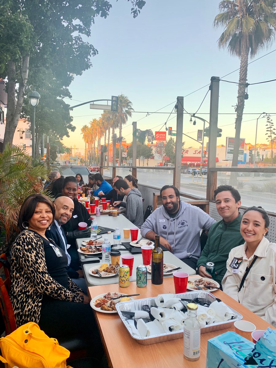 sarablinehan's tweet photo. Another wonderful event with @WeAreTogetherSF. Bayview Supper Together is all about showcasing the amazing local merchants &amp; restaurants (even a local winery!) of the 3rd Street Corridor. SF residents: add this neighborhood to your must-visit list. #TogetherSF https://t.co/gFp7NoKVn9