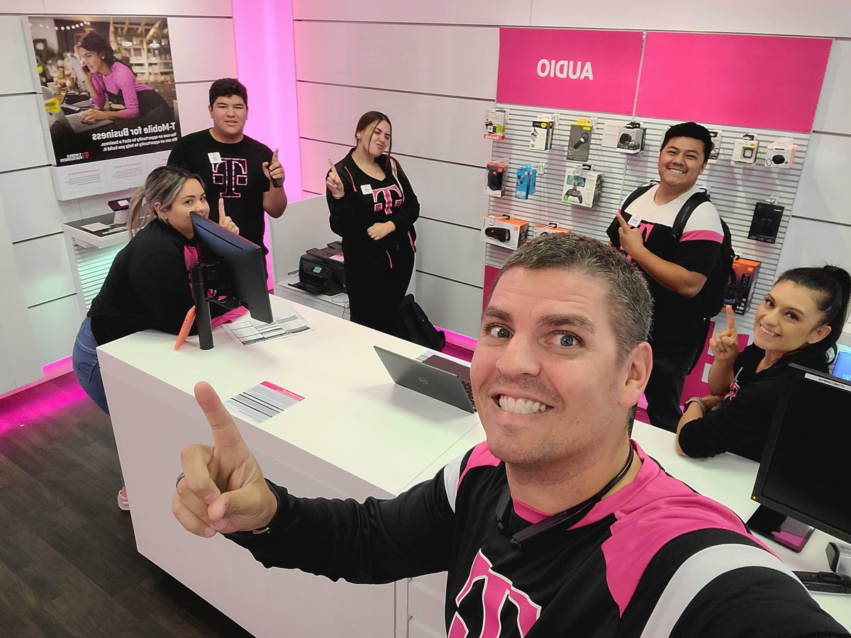 John Luke (@captainjohnluke) on Twitter photo Great visits with our local CLL Umberto in a few TPR doors. I love the partnership and impact there. <a href="/gotbritster84/">BRITTNEY HANSEN</a> <a href="/FrankAkers/">702 Rolling Retreats</a> @mobilesourceut Great visits with our local CLL Umberto in a few TPR doors. I love the partnership and impact there. <a href="/gotbritster84/">BRITTNEY HANSEN</a> <a href="/FrankAkers/">702 Rolling Retreats</a> @mobilesourceut