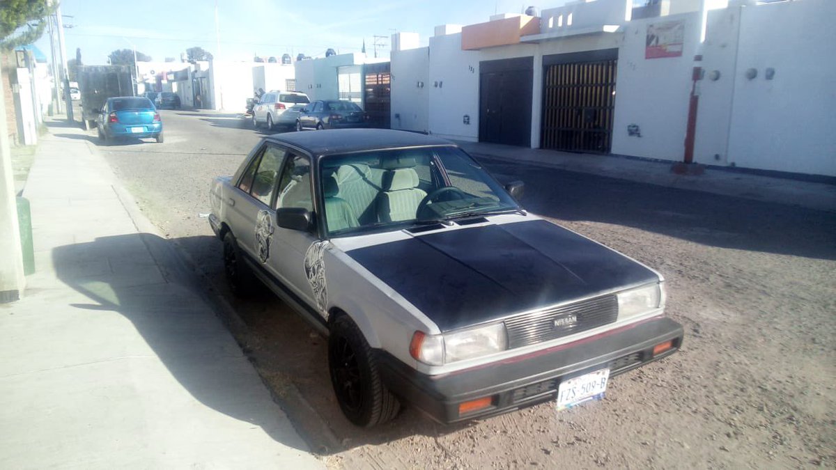 arlncontreras's tweet photo. 🆘 la madrugada de este viernes robaron este carro a unos amigos que, con mucho esfuerzo, recién lo compraron. Lo peor es que fue de su casa. 😢😢😢😢😢😢😢😢

Es un Tsuru 89 negro con gris, placas FZS 509 B. 

Ojalá la @DgoFiscalia dé con él!! 

Me ayudan a dar RTW https://t.co/aErEGZCIy4