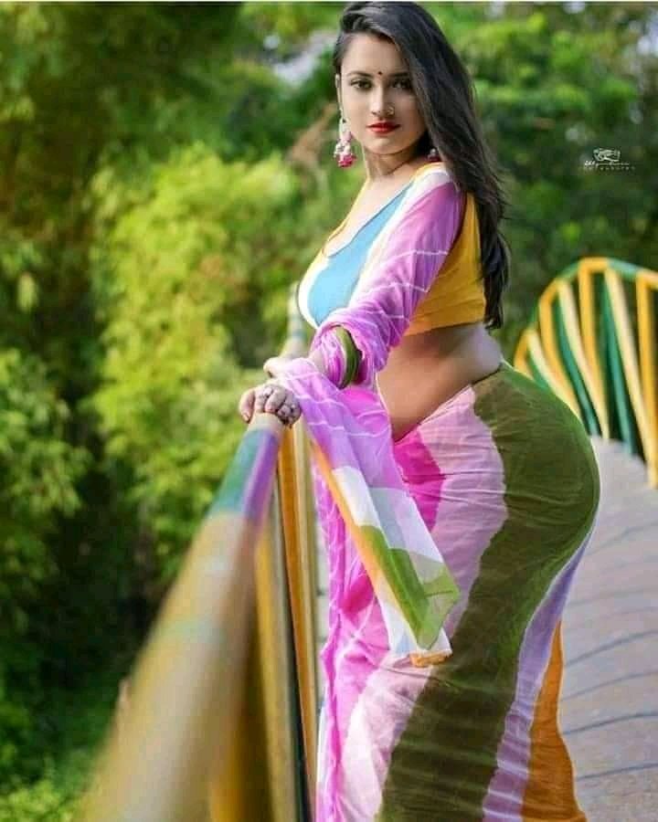 02Iraj's tweet photo. Uffff subha subha cht pr @Kamuk_Aurat2 ko ese dekh din hi bagal gya ufff iske nikle hue baahr pichwade aaaah https://t.co/KlwlnTxxU7