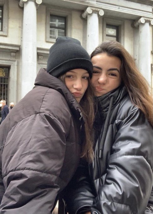 happy birthday zofiaaaa!! i love u sooo much. have a great day mwah mwah <33