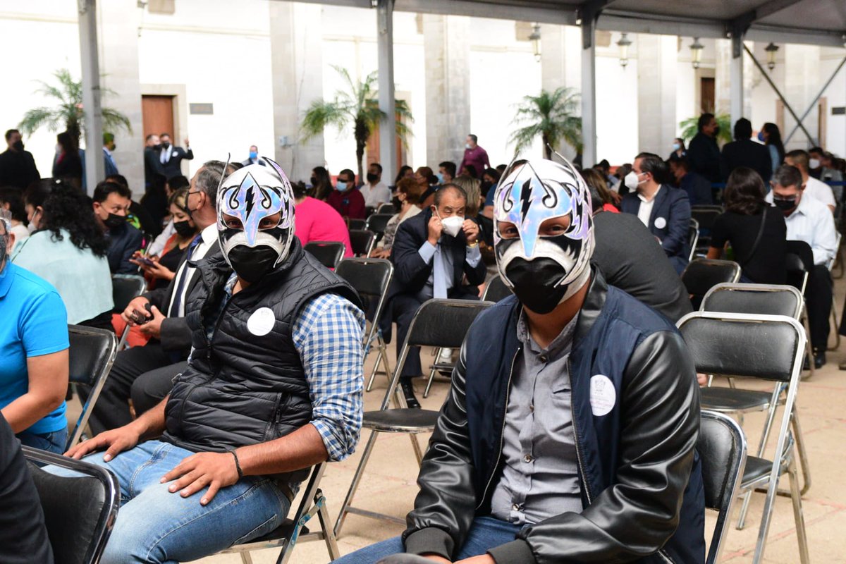 Gobierno de Irapuato (@irapuatogob) on Twitter photo #ConPasoFirme atenderemos la situación que vive la #TrincaFresera, pues el futbol es una actividad que une a las familias, ayuda en la prevención de adicciones y conductas delictivas, promueve inversiones y fortalece la identidad de la ciudad. #ConValorPorIrapuato #ConPasoFirme atenderemos la situación que vive la #TrincaFresera, pues el futbol es una actividad que une a las familias, ayuda en la prevención de adicciones y conductas delictivas, promueve inversiones y fortalece la identidad de la ciudad. #ConValorPorIrapuato