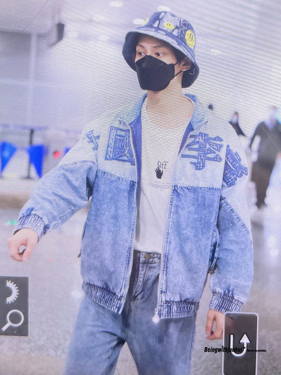 Being with junhui tweet media