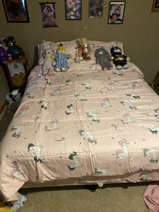 Thx you momma for finding this bed set @QuothetheRav3n https://t.co/tiBWoBPEcL<a class="tags" target="_blank" title="On Twitter" href="/?out=eyJ0eXAiOiJKV1QiLCJhbGciOiJIUzUxMiJ9.eyJpYXQiOjE3MjYwMjk3NTIsImlzcyI6InR3cG9ybnN0YXJzLmNvbSIsIm5iZiI6MTcyNjAyOTc1MiwiZXhwIjoxNzU3NTY1NzUyLCJyZWRpcmVjdF91cmwiOiJodHRwczovL3R3aXR0ZXIuY29tL1F1b3RoZXRoZVJhdjNuIn0.QSe0ZPwnRXp_5YOBi3-ndz8Wee1_VO5VeRw7tqYhu_NM80Zv6yo_QsFDshIoP7eqM63TZlfBABpssk6syR9N_A">@QuothetheRav3n</a><a href="/tag/americandoll"class="tags"><span>#americandoll</span></a><a href="/tag/31nightsofhalloween"class="tags"><span>#31nightsofhalloween</span></a><a href="/tag/halloween2021"class="tags"><span>#halloween2021</span></a>