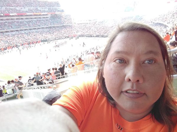 KellyLHenry1's tweet photo. Had a GREAT time at the @Bengals Game ! #GOJoe https://t.co/LfH5wEkekp