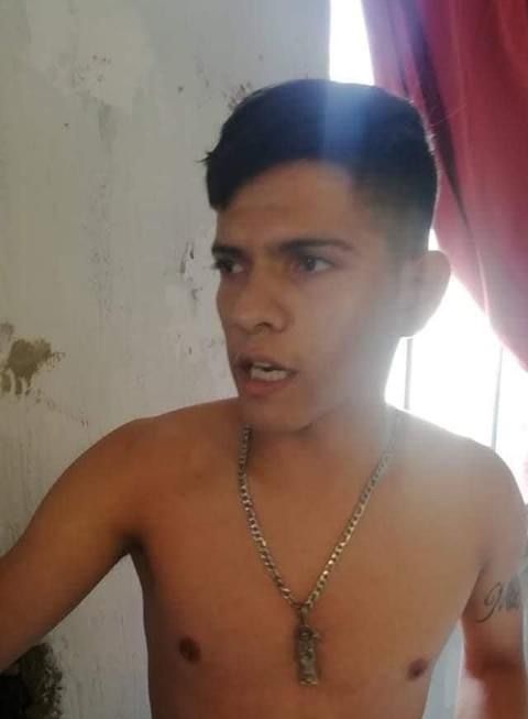 AlertaGDL's tweet image. Alias "Los Michoacanos", son de Lomas del Mirador, en la Etapa 4.

Qué ninguna autoridad puede aplacarlos?

Ayudanos con un #RT