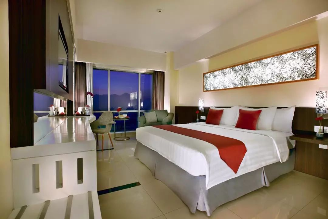 Atria Hotel Malang tweet media