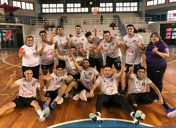 -LIGA CENTRO DE CESTOBALL 
.
Ferro de La Pampa en categoría Primera Femenino y Red Star de Santiago del Estero en Primera Masculino se consagraron Campeones. 
.
#cestoball #jugáundeporteargentino #cestoballdeportenacional #deporte #deporteargentino #campeon
