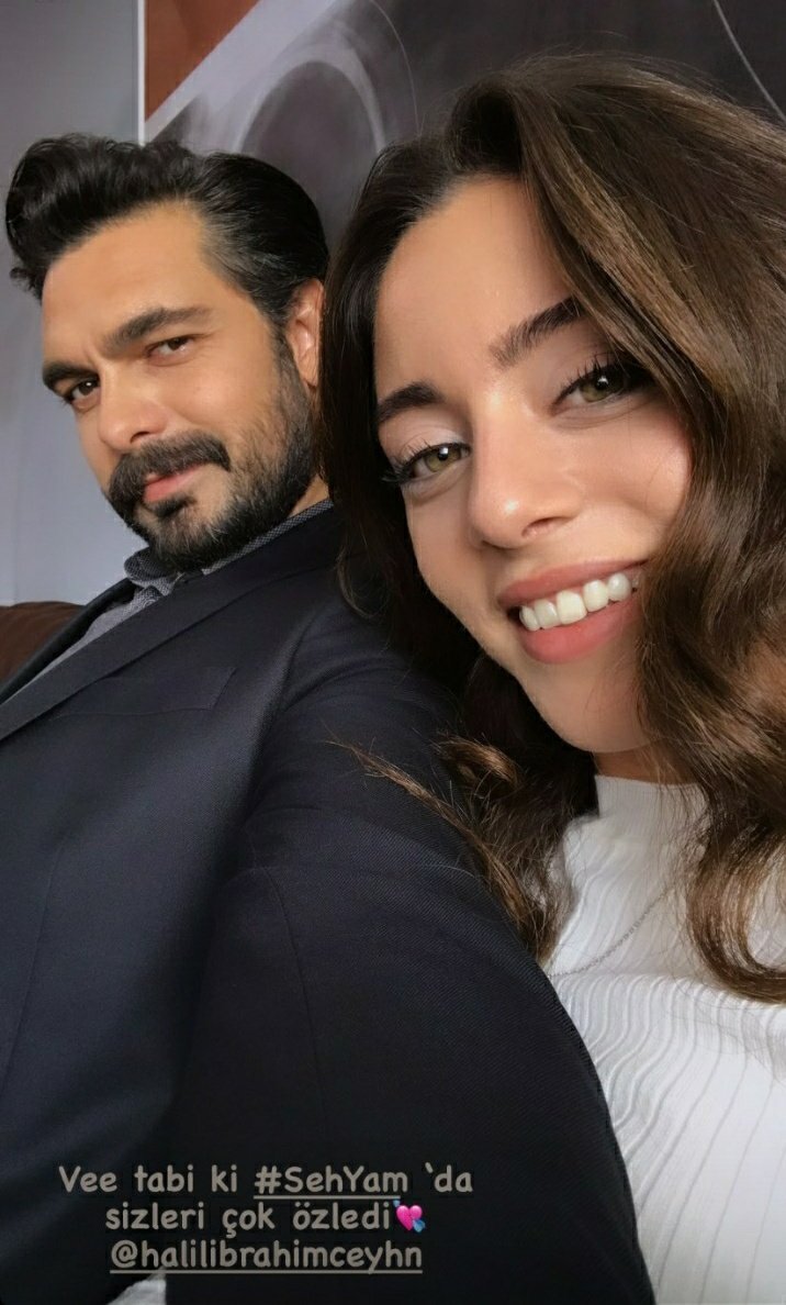 AquilaTarhun's tweet photo. Meus Piticos lindos, alegres, brincalhões felizes em seus relacionamentos sou a caprichete mais feliz do mundo..amo namorar o namoror deles ❤

#SilHal ♡ #ÖzBerk https://t.co/RqyWCONiFP