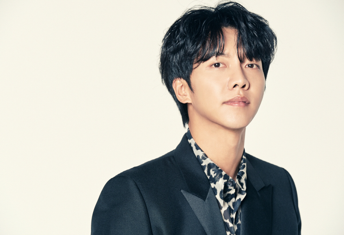JTBC confirms that #LeeSeungGi is coming back as MC of #SingAgain for its season 2. The hit program will return in December

naver.me/xlWeDxoF #KoreanUpdates RZ