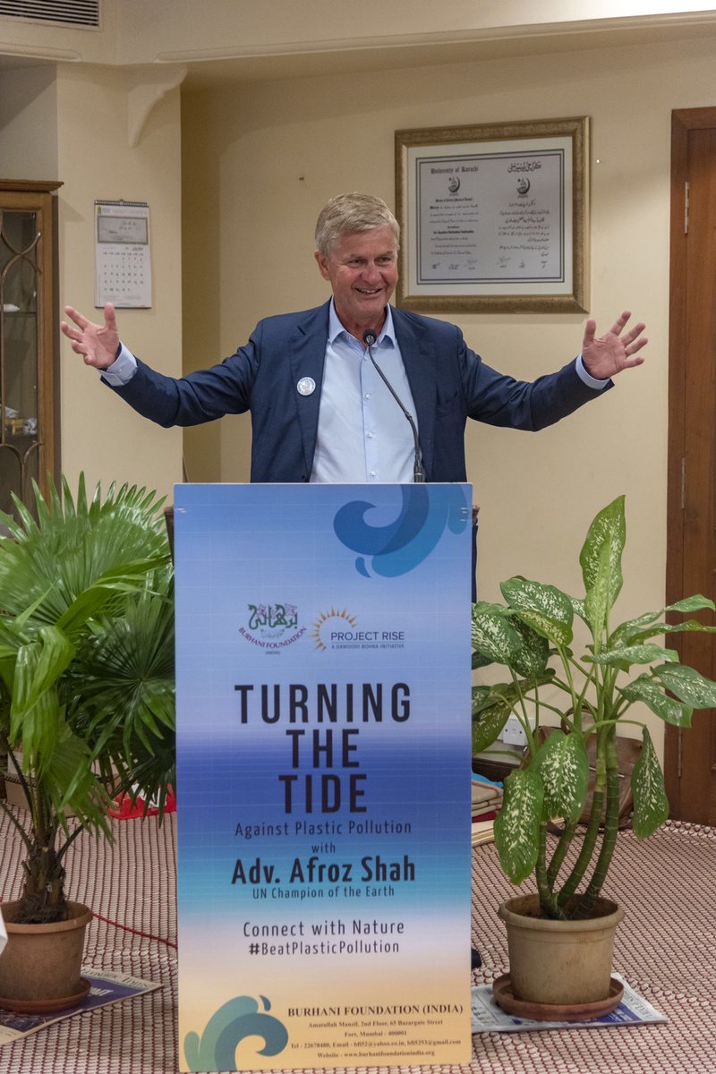 ErikSolheim's tweet photo. I am truly impressed by @Dawoodi_Bohras an Indian 🇮🇳 Islamic community. The community has shown unprecedented perseverance and dedication to Turning the Tide against Plastic Pollution. 101 weeks they have been cleaning the beaches and rivers of Mumbai and Surat. Bravo! https://t.co/Tx3CAiwG9s