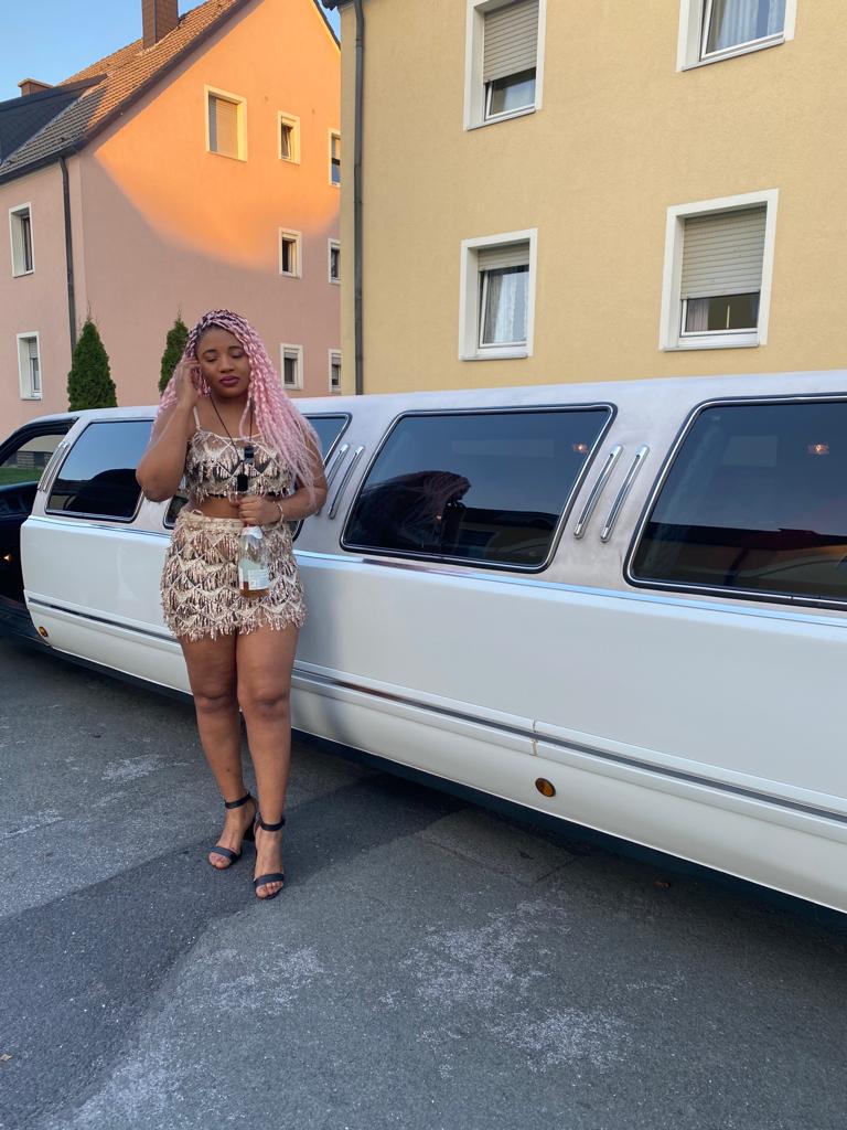 QandEEnt's tweet photo. QueenB on this reps @QandEEnt https://t.co/Sai7FLyQeD