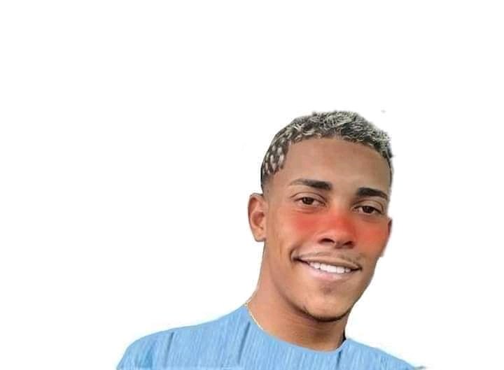 itsversat's tweet photo. 00h @S2enmu oi michy volta pfv eu tô com sdds https://t.co/Xr4Uu8K6tc