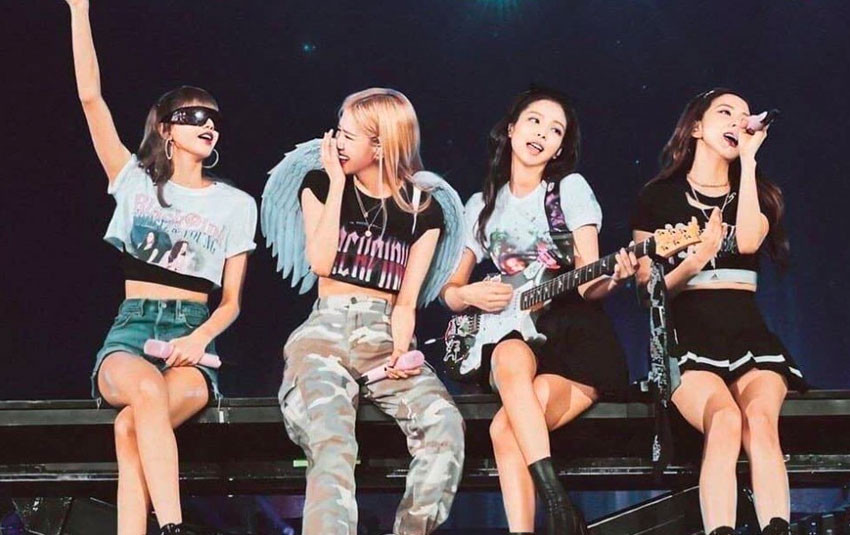 Không ai đứng ở vị trí của họ sẽ không hiểu được áp lực họ trải qua trong bao lâu nên không biết thì đừng mở miệng bịa chuyện bôi nhọn làm vậy chứng mình sự ganh tị mà mình không bằng họ bớt suy nghĩ âu trỉ #YGLetLisadoHerWork #BeFairToLISA #YGTalkToUs