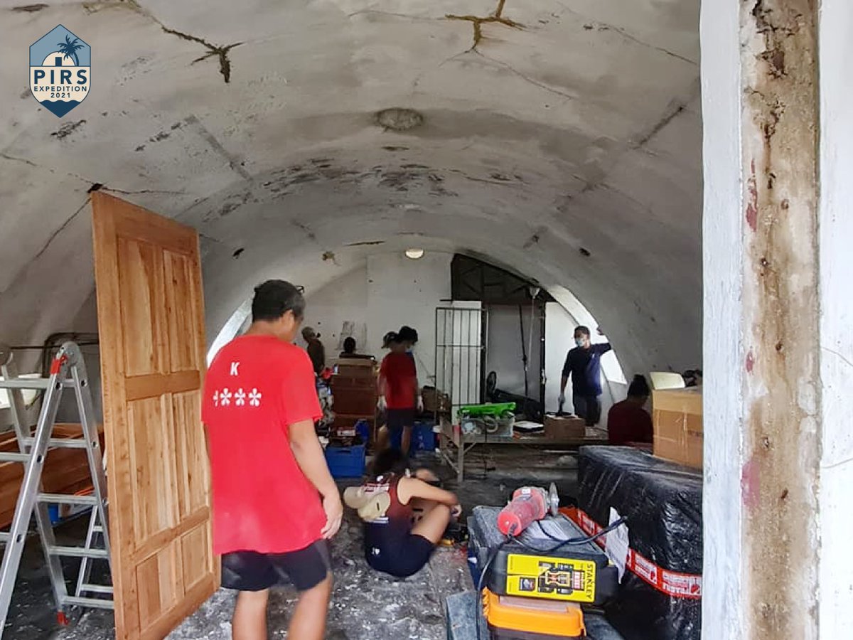 up_msi's tweet photo. Upon MY Panata's arrival in Pag-asa Island, the WPS Expedition team immediately started the preparations for the refurbishment of PIRS (Pag-asa Island Research Station). #RevivingOurPagasa, #ProtectWPS, #PIRSExpedition2021, #PIRSExpeditionUpdates https://t.co/ofq7xOvH8r