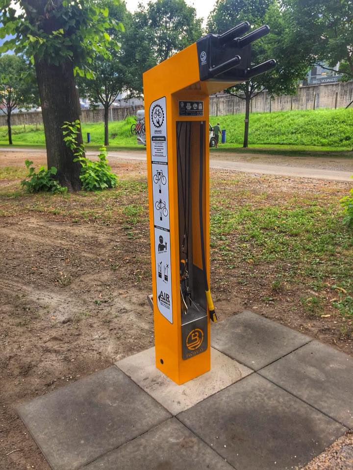 BiciwayMobility's tweet photo. Digam o que disserem, esta é mesmo a mais robusta, estável e versátil oficina self-service para bicicletas.
#UrbanFix #bike #bicycle https://t.co/brik5gTYr2