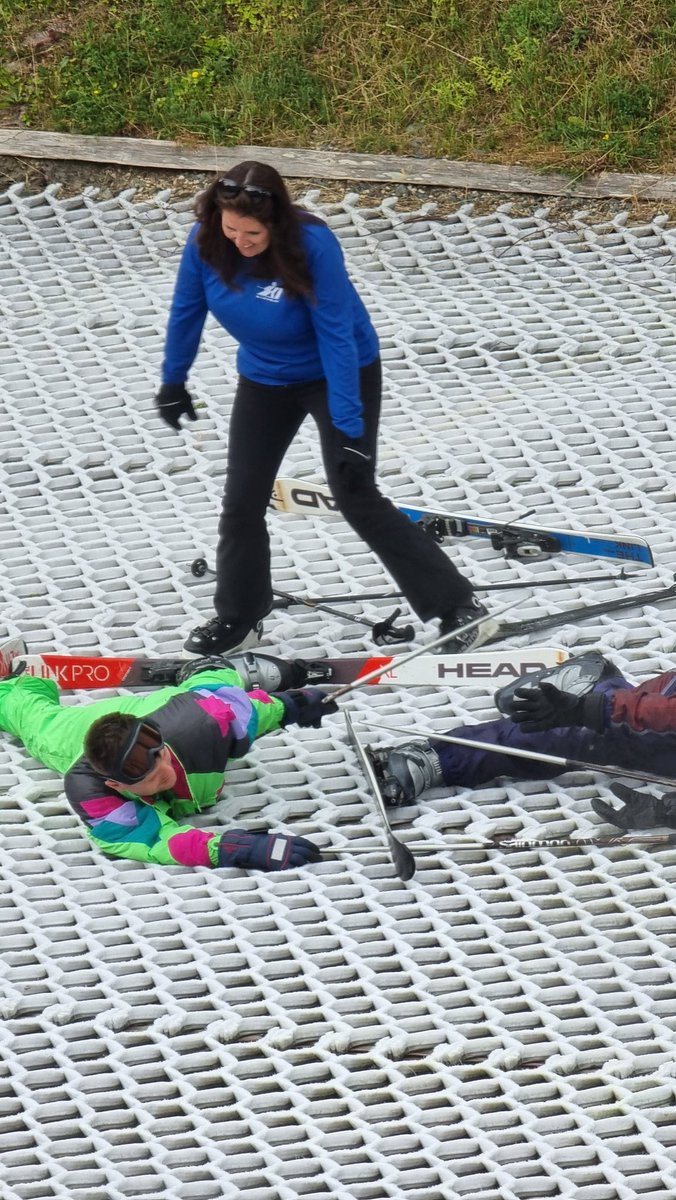 The 2 Johnnies Take On ...Sports .. Tonight at 9.30pm <a href="/RTE2/">RTÉ2</a> .. including showing <a href="/SkiClubIreland/">Ski Club of Ireland</a> that they are in fact Olympian level Skiiers ..... #the2johnnies #the2johnniestakeon