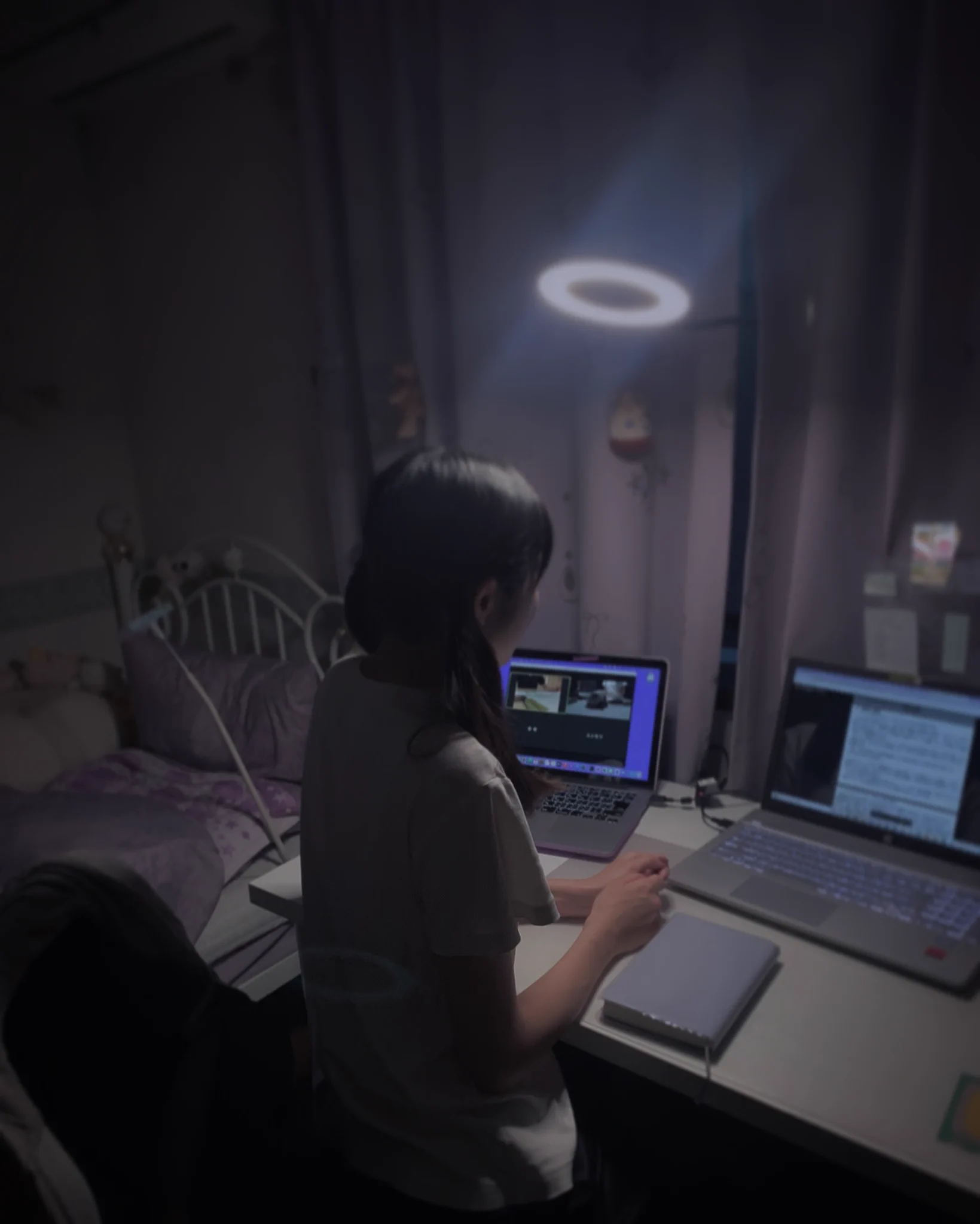 照明が死んだので女優ライトを使っていたら？親に死んだみたいと言われてしまうwww