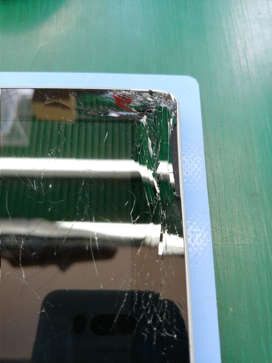 smartmax_repair's tweet image. #SurfacePro5 画面割れ修理のご依頼を頂きました！
ありがとうございます🙇‍♂️🙇‍♀️
落として割れてしまったディスプレイも新品のディスプレイに交換する事でキレイになりました✨
#Surface 各種様々な修理に対応させて頂いております！！
お困り事ありましたら是非ご相談下さいませm(_ _)m
#即日修理