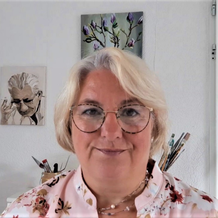 De opnames voor de winter art journey zijn in volle gang. Ook ben ik de creaties aan het maken die bij deze virtuele kunstreis horen. Dus ik deel niet zoveel creaties op het moment, omdat ze nog top secret zijn! 

Kijk op mijn website: sandrabarth.online/ga-mee-op-wint…