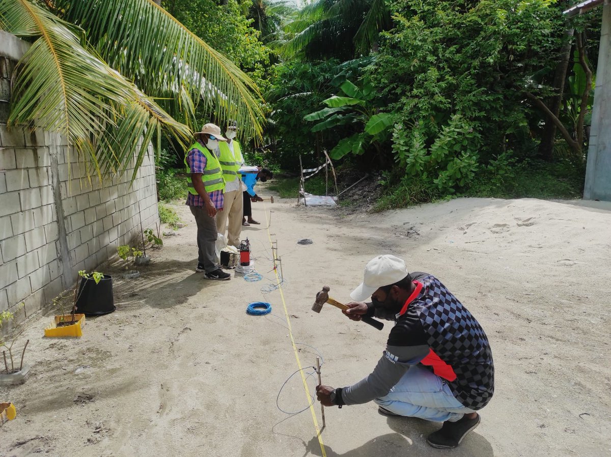 MoEnvmv's tweet photo. Groundwater mapping assessments ongoing in Sh. Foakaidhoo under the GCF funded water project.
#WATSAN #Water #Fenfahi #GCF #GroundWater #Aquifer @theGCF @UNDPMaldives @lgaMaldives https://t.co/MpgsTVjupm