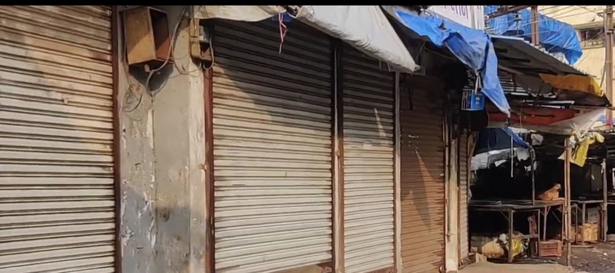 Mumbaikhabar9's tweet photo. Bandh live | Shops in Kalyan East remain closed. https://t.co/g3VorFjf7F