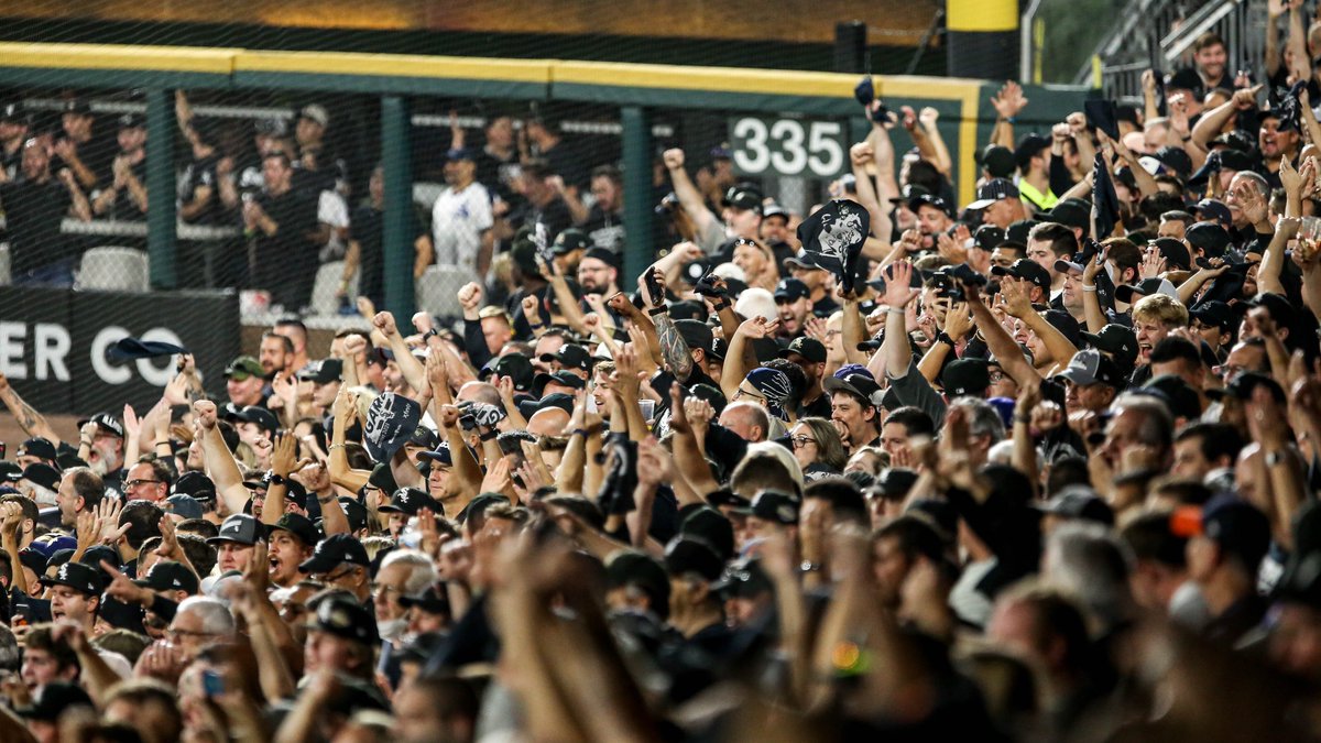 whitesox's tweet photo. Your energy was unmatched, Sox fans. Bring the heat again tomorrow! https://t.co/XpyWWQ08DE