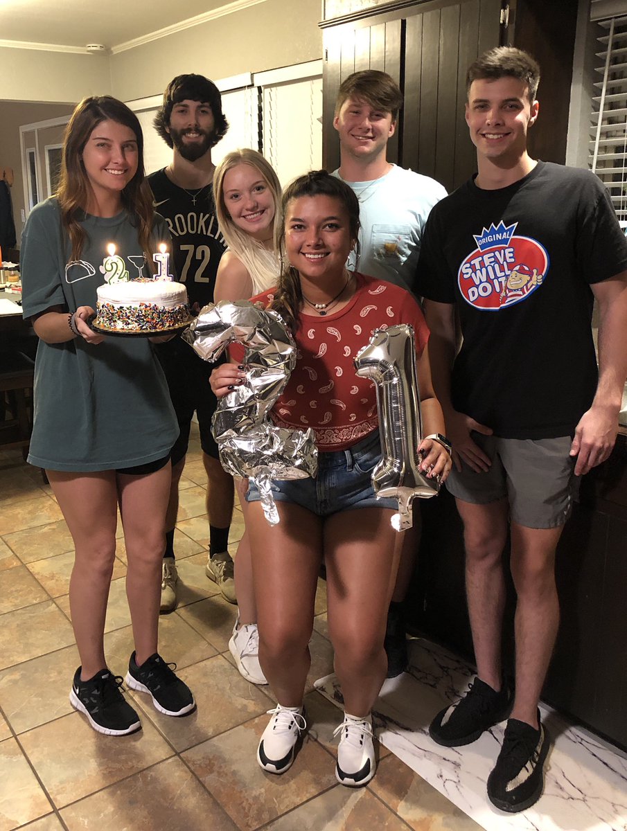 Happy 21st Birthday, Jade!!!!!! We love you!!!!!! @jademartin322