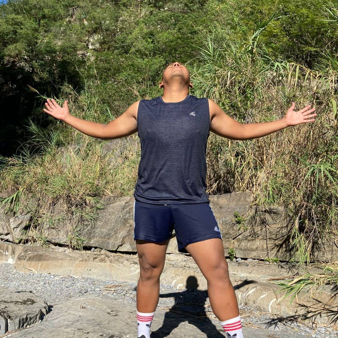 fausto_facundo's tweet image. A la caja de pino hay que llegar reventado!!! Con arañazos, raspones, caídas y el motor hecho pedazos, tanto qué en la última curva antes de caer al pozo para nunca salir, exclames: "pero que buen viajecito, valió la pena cada maldito segundo"💪🏿🏃🏿🏂⛷🏋🏿🤸🏿‍♂🤼‍♂🤾🏿‍♀🏇🏿🏄🏿🏃🏿💪🏿