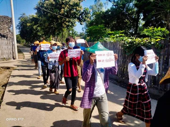 Ko7Wai's tweet photo. Today, October 11 is the 215th day of anti-military strike in villages north of Salingyi &amp; east of Yinmarbin townships.

#UnfetteredAccessForAids 
#Oct11Coup
#WhatsHappeningInMyanmar https://t.co/kBcH0Oj3WS