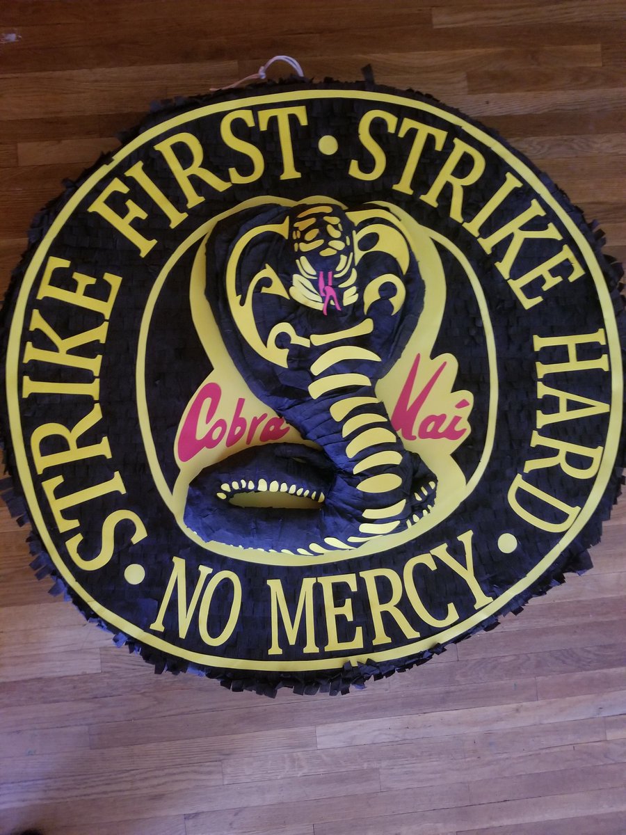 arodcustom's tweet image. The name was given by the audience: The badass Cobra Kai Piñata!!! 3D Cobra in the center with great details. #piñatas #pinata #pinatas #piñata #cobrakai #cobrakaipiñata #cobrakaipinata #arodcustomparty #arodcustom #nomercy