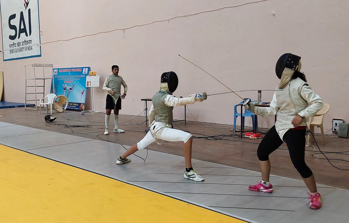 ChhatrapatiSai's tweet photo. #Fencing 🤺
Look at the sporting attitude of our Athletes.
Fencing increases your coordination, agility, balance, flexibility, strength.!
#Training 
@Media_SAI 
@IndiaSports https://t.co/qFeovxcr89