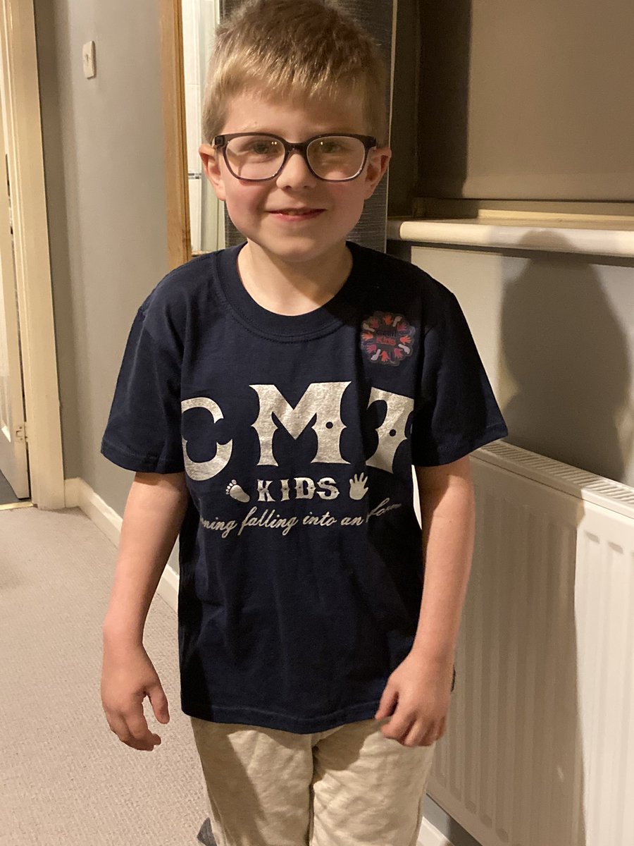It’s communities day <a href="/stmarysyatepri/">St Mary's Yate</a> today so the oldest is going proudly in with his <a href="/CMTKids/">CMT Kids</a> t shirt on - thank you <a href="/CMTUnitedKdom/">CMT United Kingdom</a> for everything you do from advice to helping the children try new things regardless of how CMT affects them #CMTAwareness #CMTAwareness2021