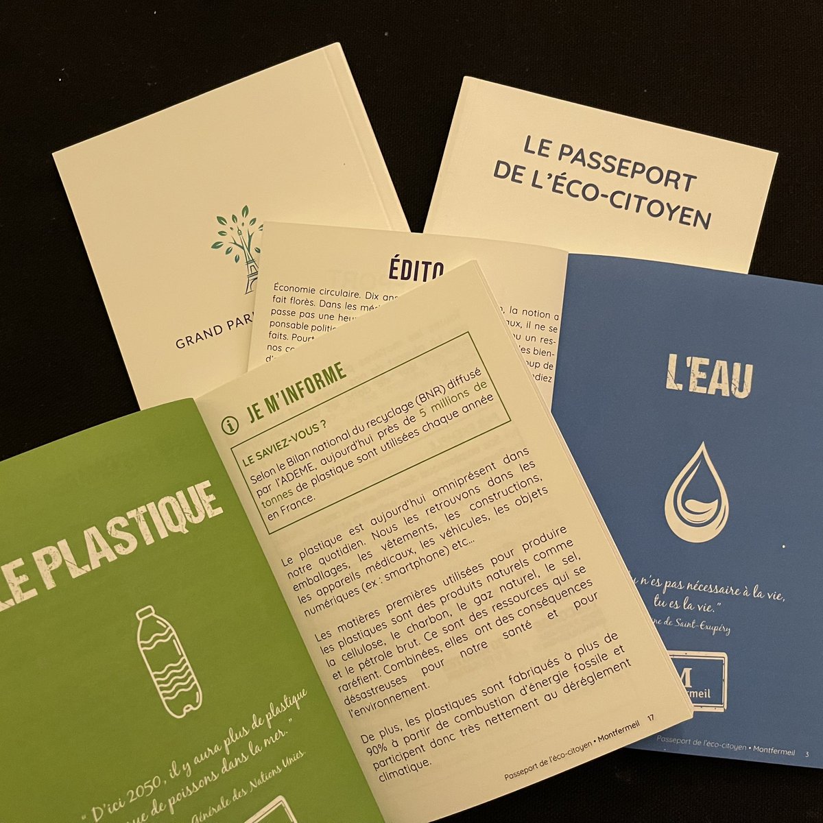 ArmenPaper's tweet photo. Le passeport de l’#Ecocitoyen, c’est un document qui accompagne chacun tout au long de l’année
A chaque nouvelle page, une information, des éco-gestes
Le message est encore plus fort lorsqu’il est imprimé sur du papier de pierre d’@ArmenPaper ♻️🌍♥️
#StonePaper #PapierPierre https://t.co/nqwbWrGW3G