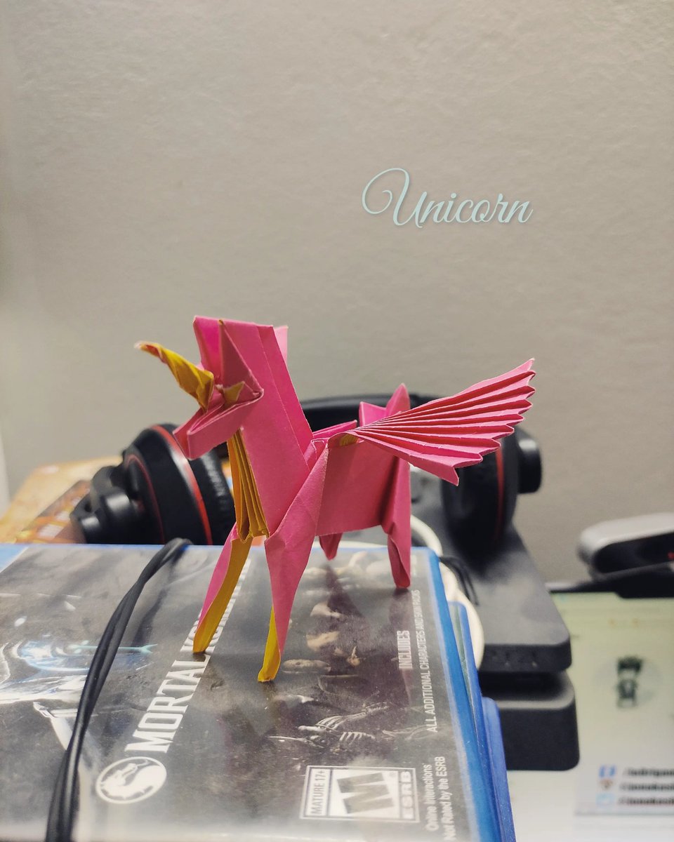LichKing_Erza's tweet image. #origami #wingedUnicorn
 #小医生忠义