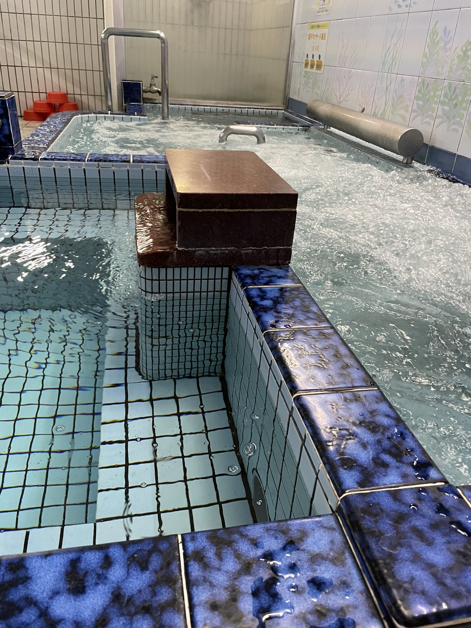 比良温泉 公式 サウナリニューアルしました 名古屋市 西区 比良温泉です 本日 23時30分まで営業しております サウナも通常通り営業中です 15日 22日まで施設改修の為 連休します それに伴い 健康入浴の日は 14日に行います ご不便を