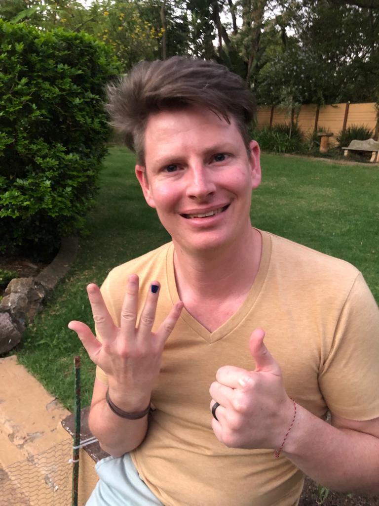 JacoBakgat's tweet photo. Polished Man 2021
Can you do your part? We’d love you to post a pic of your polished nail and nominate 5 friends who you would like to see #polishingitforward (make sure you use the hashtag!). Let's work together to end violence against children. #polishedman #southafrica https://t.co/Iehr1Wr78n