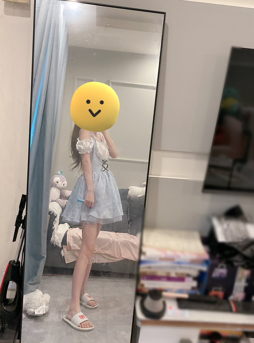 Abbysosweet's tweet photo. 今天走走清纯风啦😛 https://t.co/zDMYhdQKha