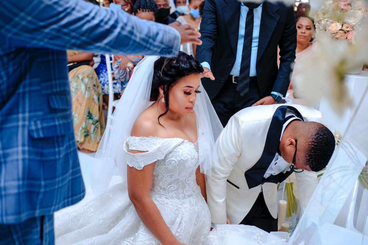 LuandePremium's tweet photo. Congratulations are in order for Mr and Mrs Antony and Lerato Makgolane 

Prosper and Increase in Your Union 
Wedding By @LuandePremium  
Gown by Zodwabridal 
☎️ 061 405 0261 
Email luandegroup@gmail.com 
#pretoria #pretoriaweddings #limpopo #limpopoweddings #saweddingdecor https://t.co/9LCBZki1a2